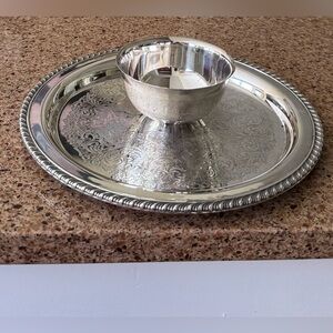 Vintage WM Rogers Silver Plate Chip & Dip  Style Round Serving Tray Platter